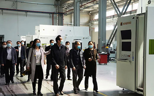 苏州市副市长蒋来清等向导调研欧博abg官网机械人智能装备工业基地